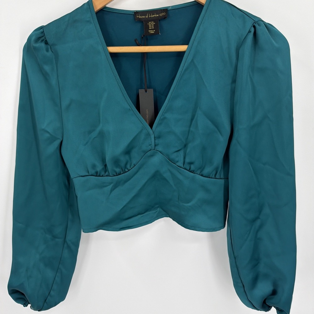 House of Harlow 1860 Emerald Green Teal Cropped V Neck Satin Blouse Smocked